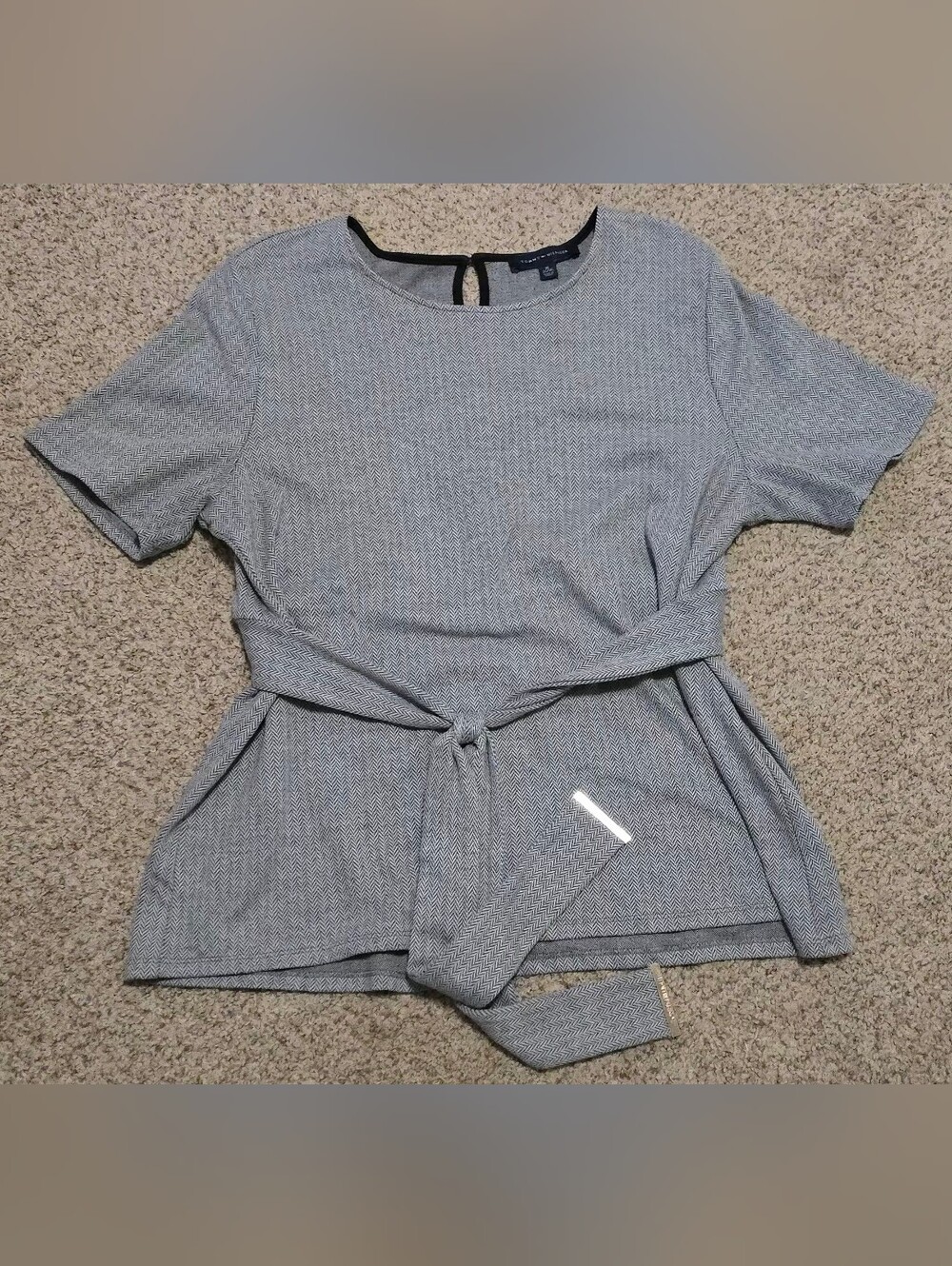 Tommy Hilfiger Gray Tie-Waist Short Sleeve Top Size XL